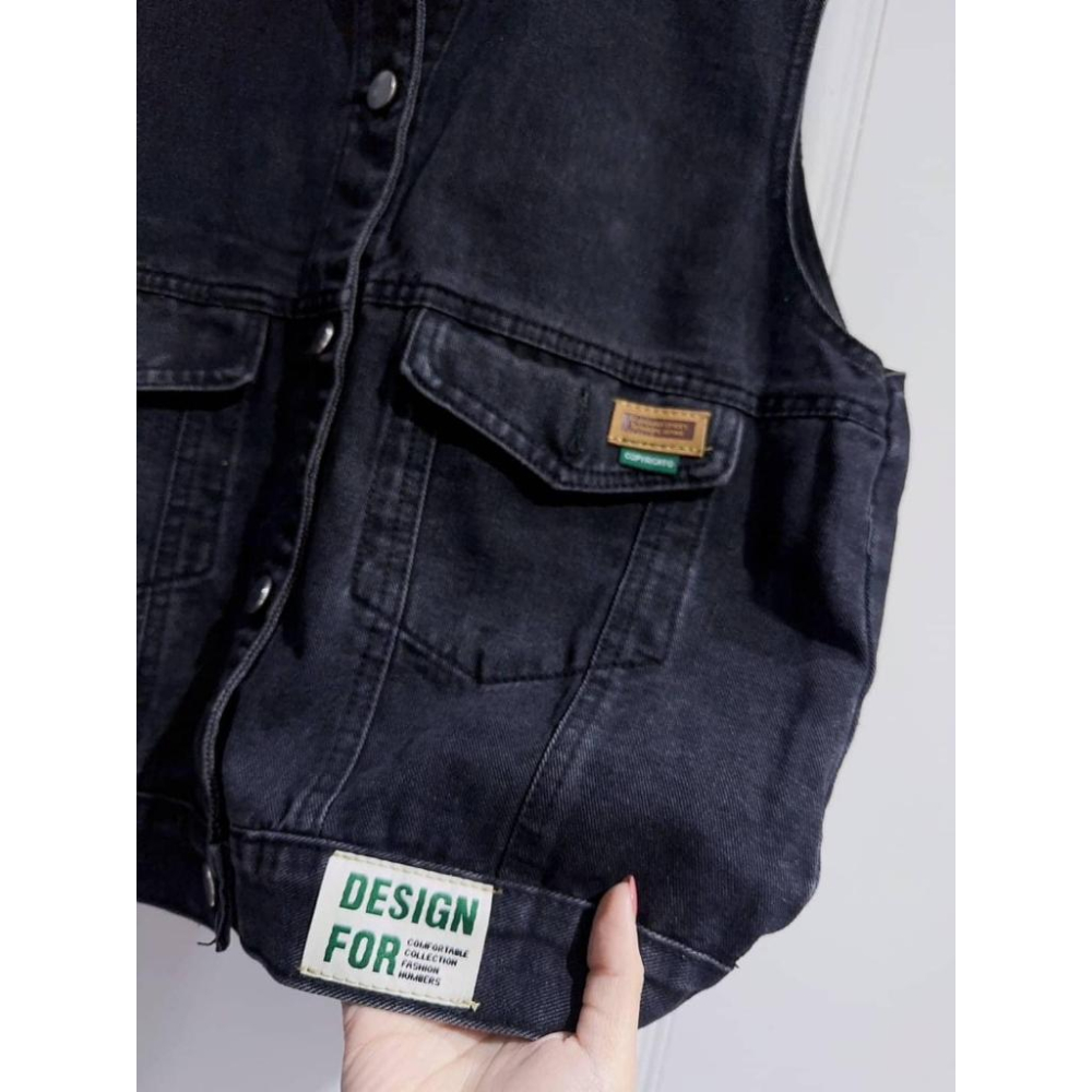 藍色現貨！！⭐𝙈𝙖 𝙘𝙝𝙚𝙧𝙚⭐️ 現貨實拍 下側邊車標牛仔背心-細節圖6