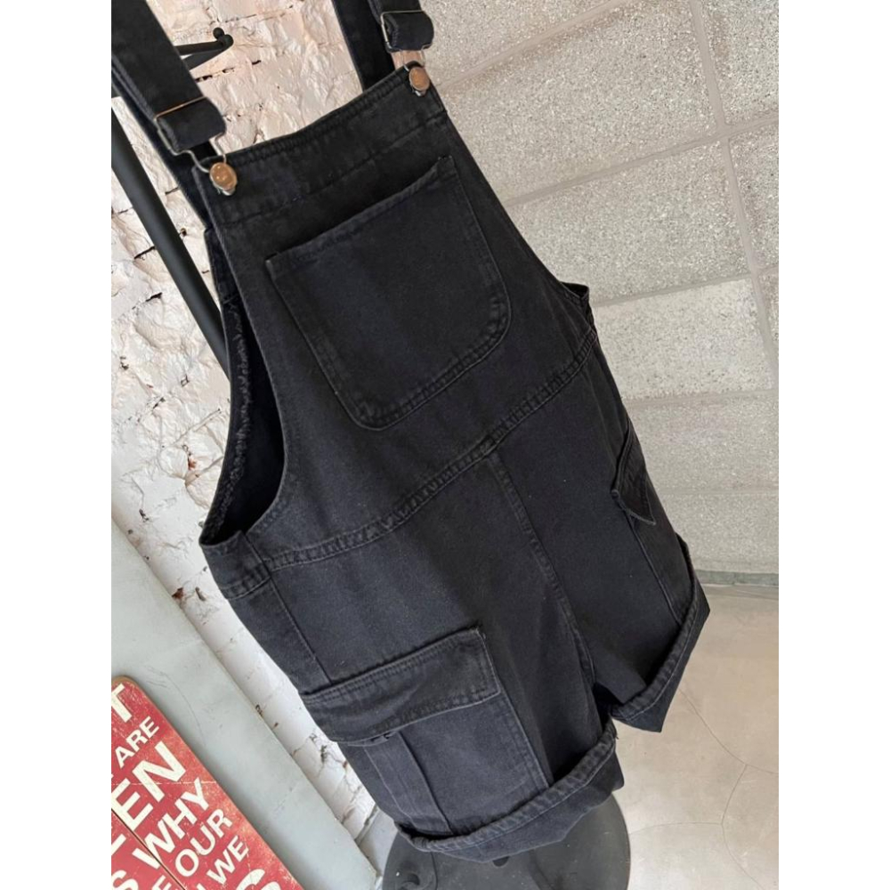 🔥現貨🔥 𝙈𝙖 𝙘𝙝𝙚𝙧𝙚 現貨實拍 工裝側大口袋吊帶褲 吊帶短褲 (棉花糖女孩也能穿喔)-細節圖7