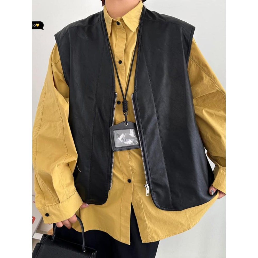 現貨！！⭐𝙈𝙖 𝙘𝙝𝙚𝙧𝙚⭐️ 現貨實拍 開襟V領BF風格皮革背心 棉花糖女孩也穿喔！(預購)-細節圖6