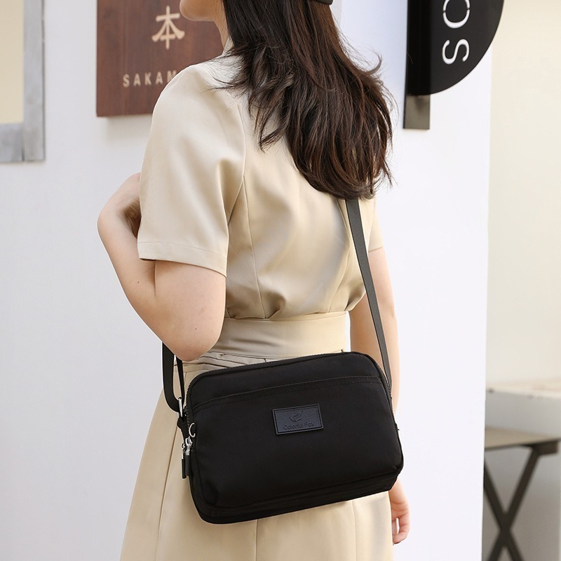 【iBoBo♡愛包包】現貨 極簡風時尚百搭多層大容量 單肩包 斜跨包-細節圖2