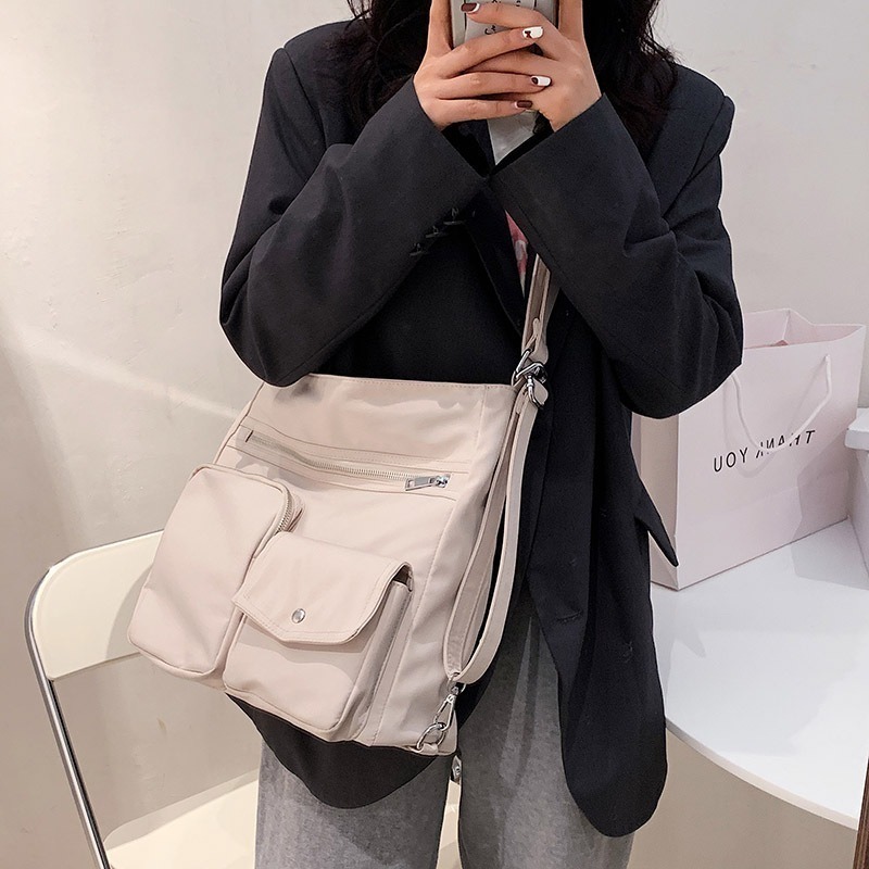 【iBoBo♡愛包包】現貨 +預購 韓版時尚大容量休閒托特包 多隔層 休閒包 托特包 手提包 單肩包-細節圖3