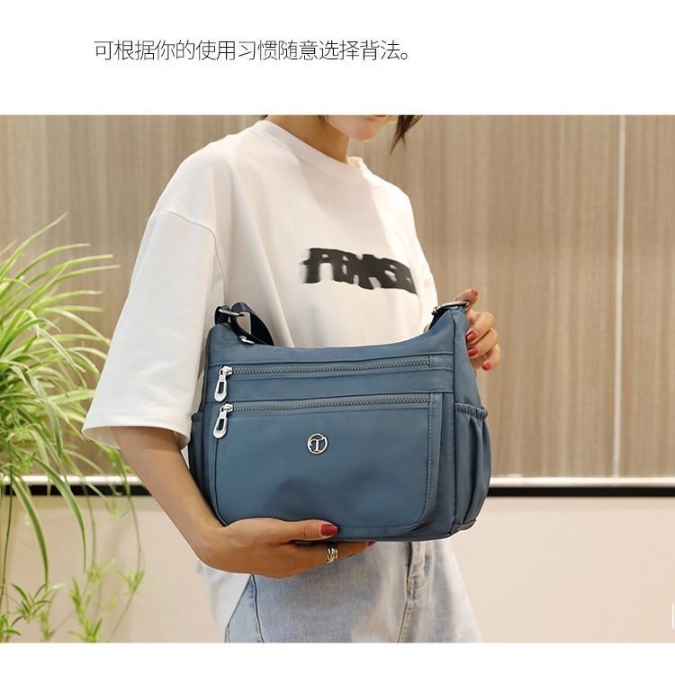 【iBoBo♡愛包包】現貨+預購 時尚媽咪輕便防潑水大容量 斜跨包  單肩包-細節圖2