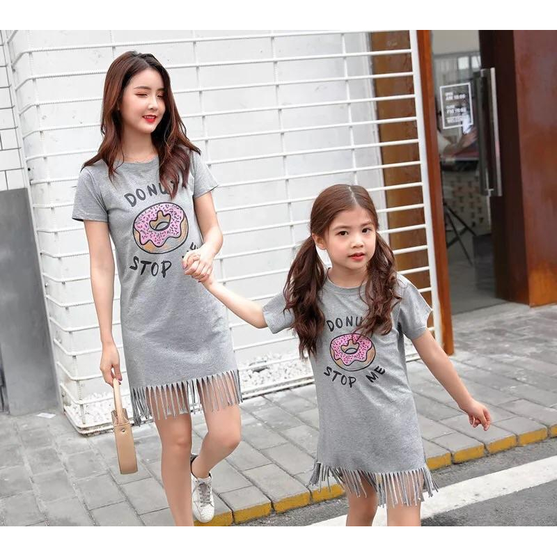 [現貨]甜甜圈短袖T恤親子裝 母女流蘇連身裙-細節圖6
