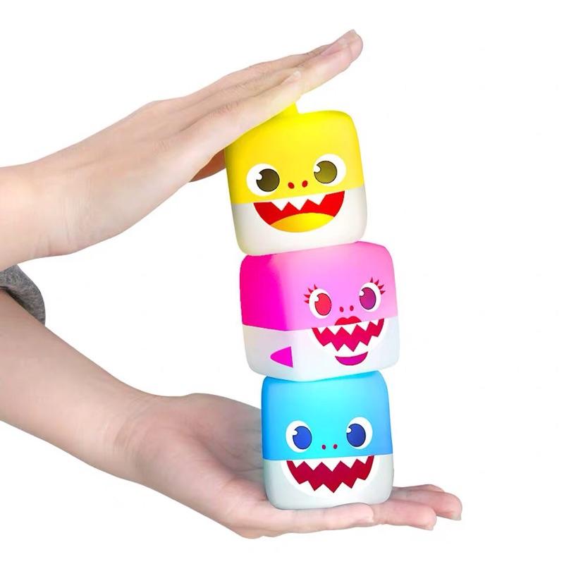 [現貨]鯊魚寶寶一家發光洗澡玩具 Baby shark音樂玩具-細節圖2