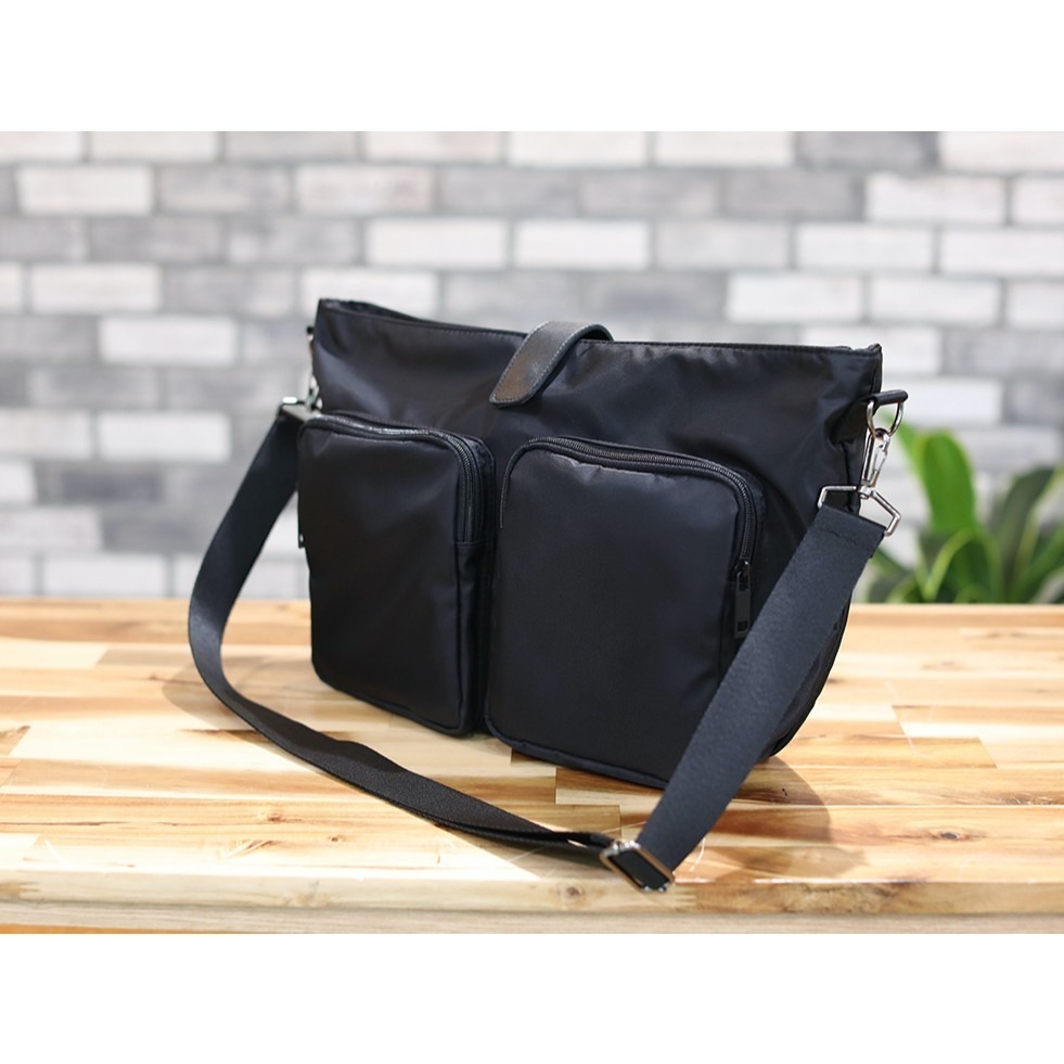 VOS AMO韓國嚴選單品-韓國製新款極簡全黑雙袋斜背包-細節圖4