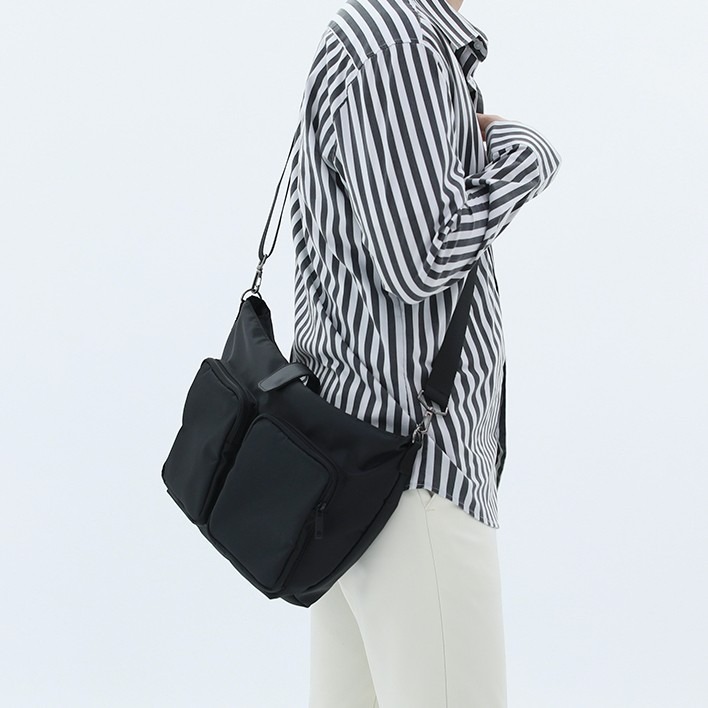 VOS AMO韓國嚴選單品-韓國製新款極簡全黑雙袋斜背包-細節圖6