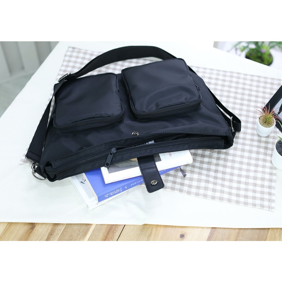 VOS AMO韓國嚴選單品-韓國製新款極簡全黑雙袋斜背包-細節圖10