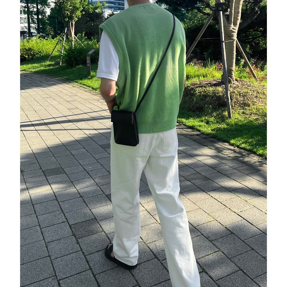 VOS AMO韓國嚴選單品-韓國製熱銷新款簡約純色迷你斜背包(3色)-細節圖2