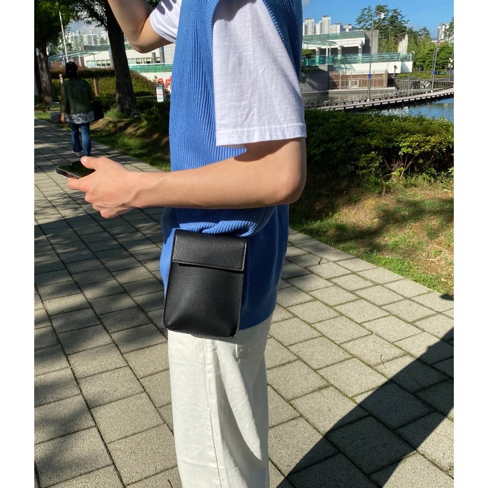 VOS AMO韓國嚴選單品-韓國製熱銷新款簡約純色迷你斜背包(3色)-細節圖3