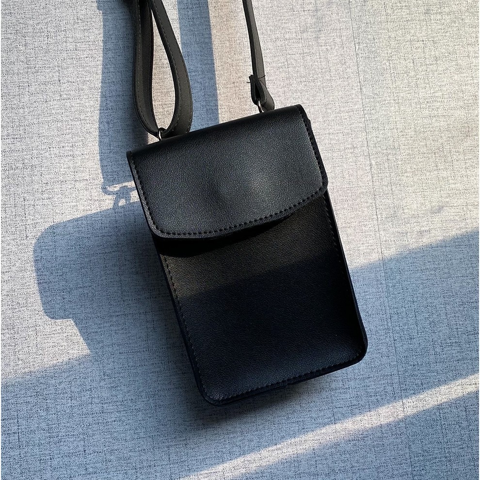 VOS AMO韓國嚴選單品-韓國製熱銷款皮革全黑翻蓋迷你斜背包-細節圖10