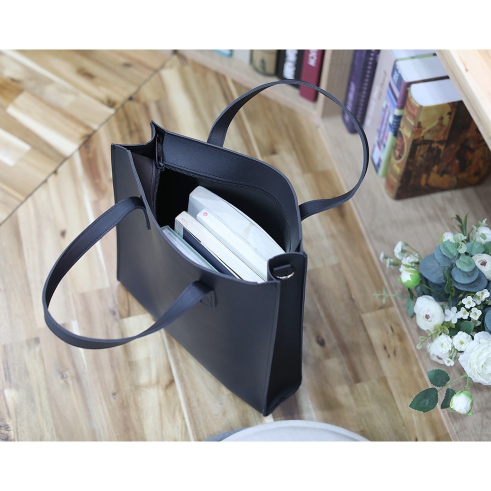 VOS AMO韓國嚴選單品-韓國製熱銷款全黑經典皮革方形手提/斜背包-細節圖10