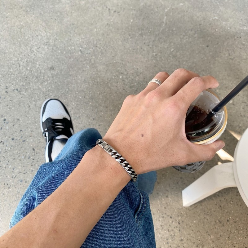 VOS AMO韓國嚴選單品-韓國熱銷款經典單鍊式8mm銀色手鍊-細節圖3