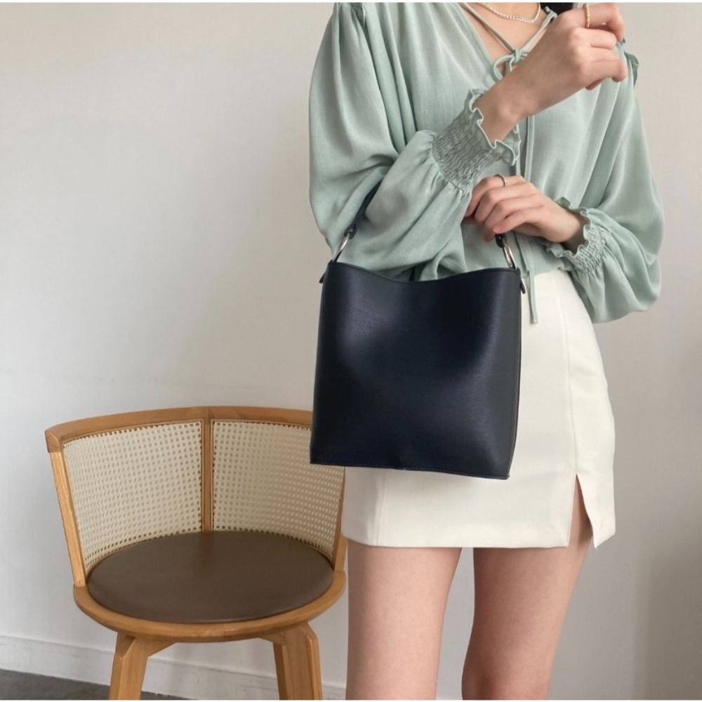 VOS AMO韓國嚴選流行女包-韓國熱銷款純色皮革手提包(5色)-細節圖9