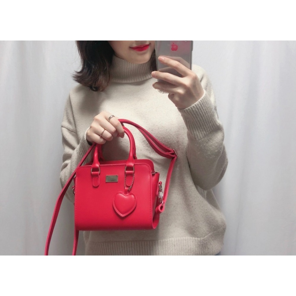 VOS AMO韓國嚴選流行女包-韓國熱銷款心型吊墜手提/單肩包(6色)-細節圖6