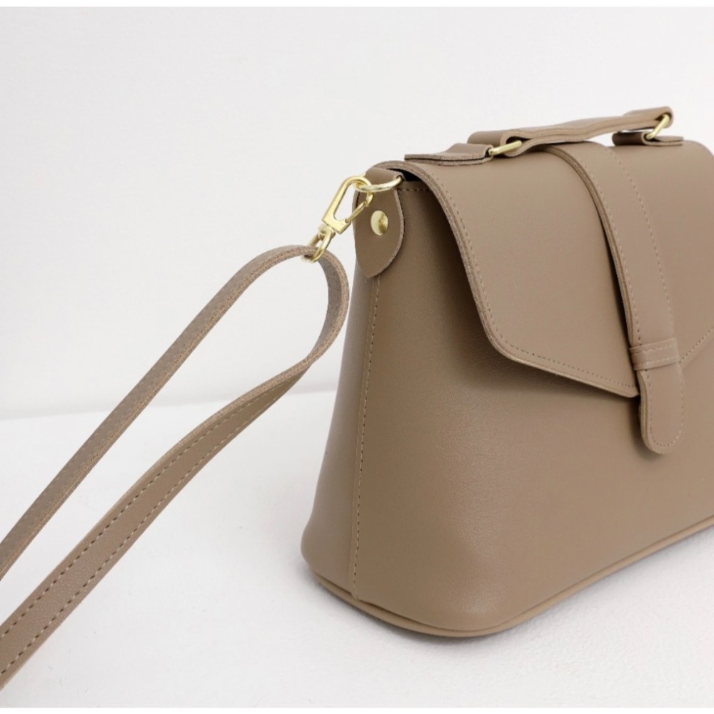 VOS AMO韓國嚴選流行女包-韓國熱銷款純色翻蓋皮革手提/單肩包-細節圖10