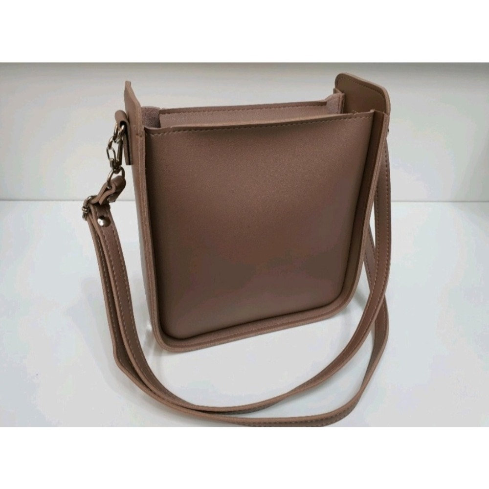 VOS AMO韓國嚴選流行女包-韓國熱銷款素面皮革方形單肩包(7色)-細節圖9