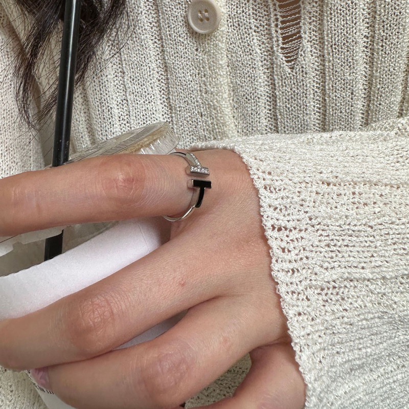 現貨 【23.𝙨𝙩𝙪𝙙𝙞𝙤】高級感輕奢鑲鑽戒 925純銀戒  BA02-細節圖3