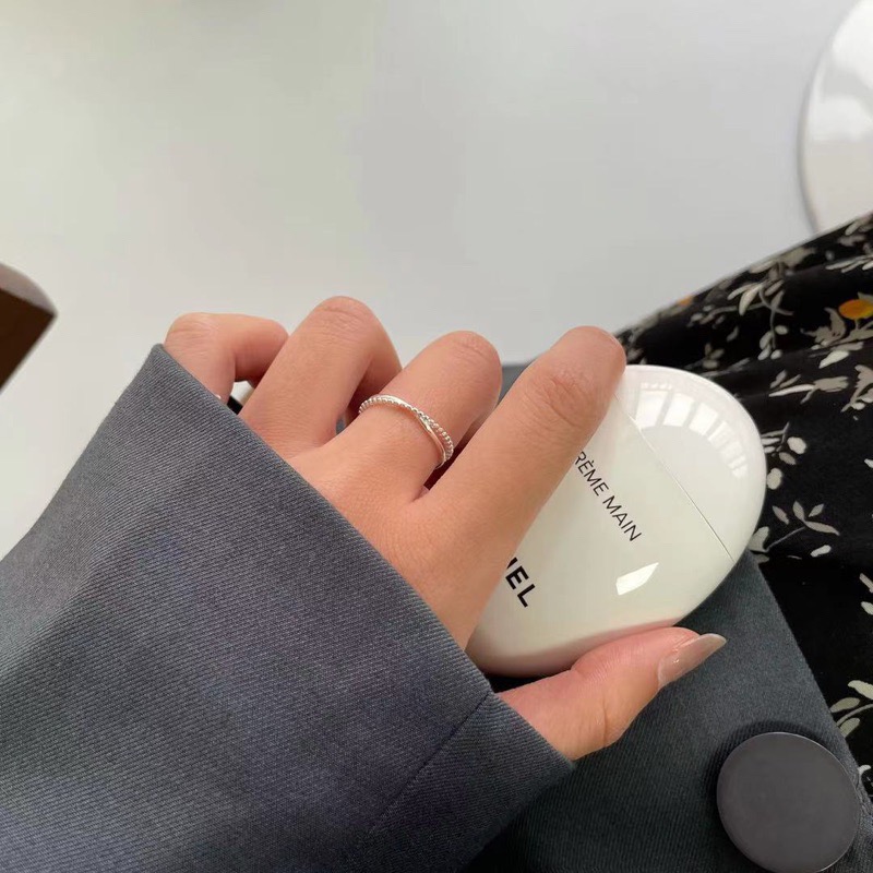 現貨  【23.𝙨𝙩𝙪𝙙𝙞𝙤】 S925純銀線條交叉戒指 超韓🇰🇷線戒 小巧百搭  BA09-細節圖2
