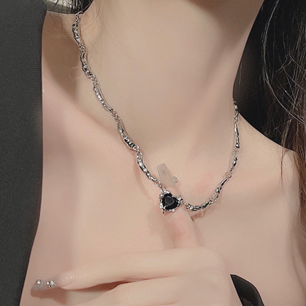 現貨 【23.𝙨𝙩𝙪𝙙𝙞𝙤】小眾設計黑色愛心🖤鋯石項鍊 高級感甜酷鎖AC01-細節圖3