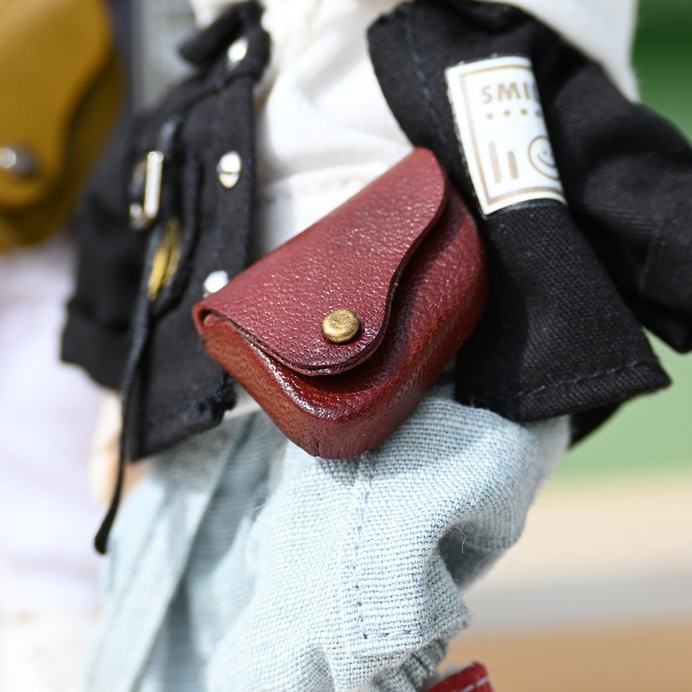 原創∆皮革磁吸斜肩包∆(需預購)-細節圖4