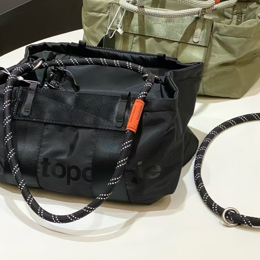 Topologie 多功能小號旅行包~~買包送背帶!!!!-細節圖2
