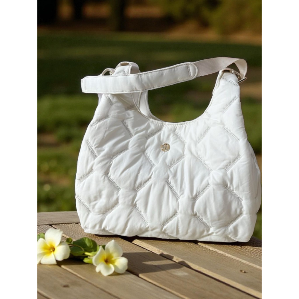 lulu lemon  / 繡縫衍hobo包/Quilty Pleasures 單肩包  迷你款 5L-細節圖7