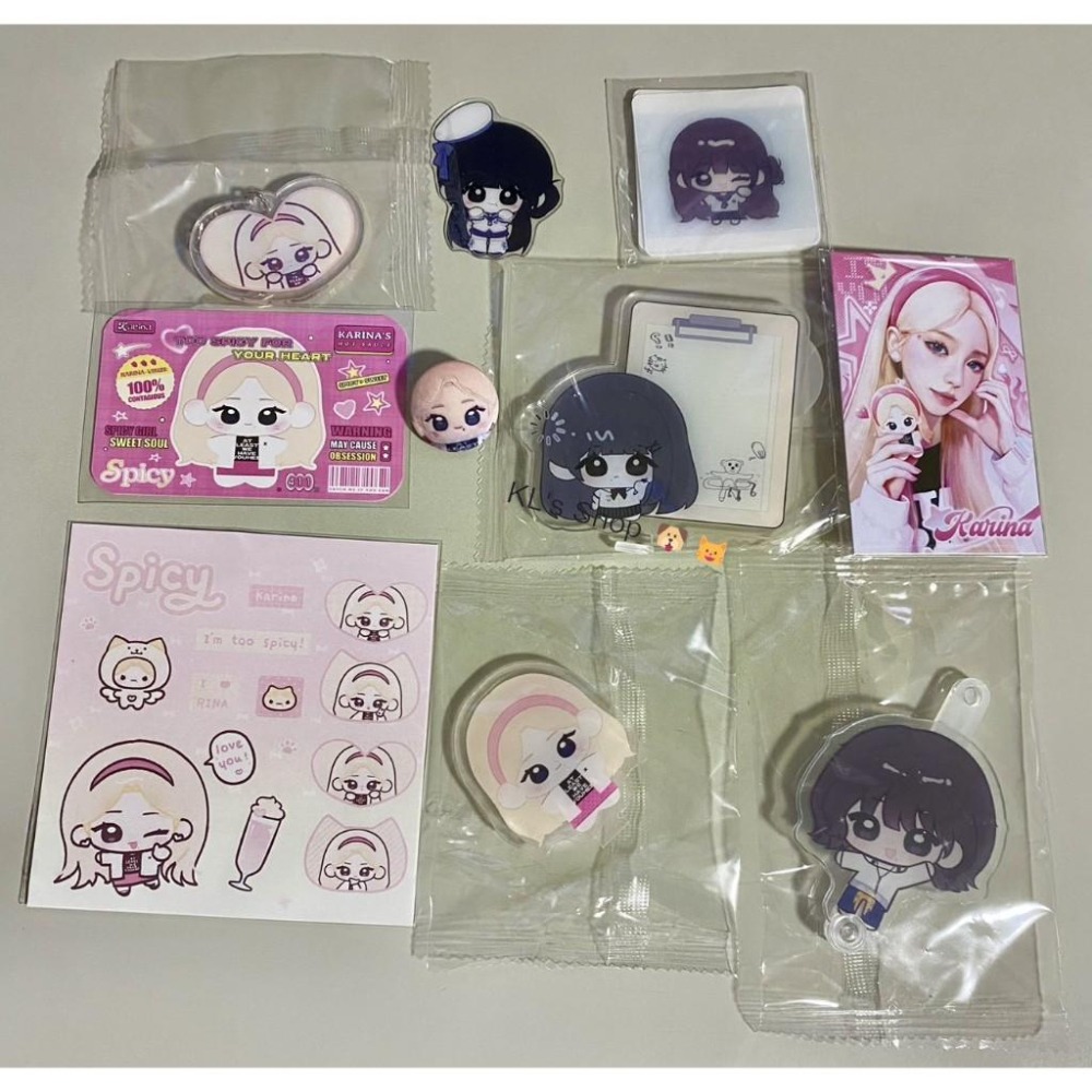 aespa Karina 飯製娃娃 辣妹柚 10公分 吊飾 娃包 出生證 貼紙 立牌 鑰匙圈 徽章-細節圖4