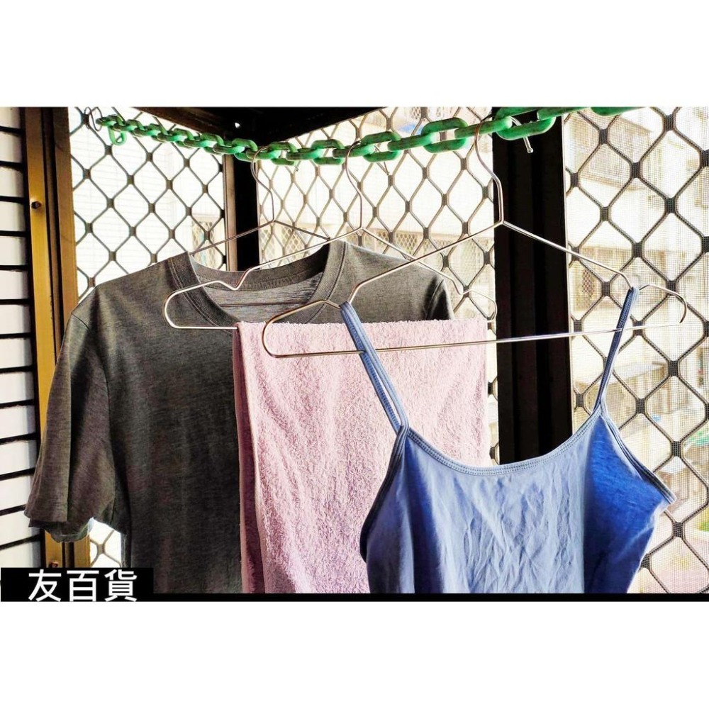 《友百貨》不鏽鋼 三角曬衣架 (10入) 兒童/成人 晾衣架 不鏽鋼衣架 晒衣架 兒童衣架 成人衣架 V槽衣架 金屬衣架-細節圖6
