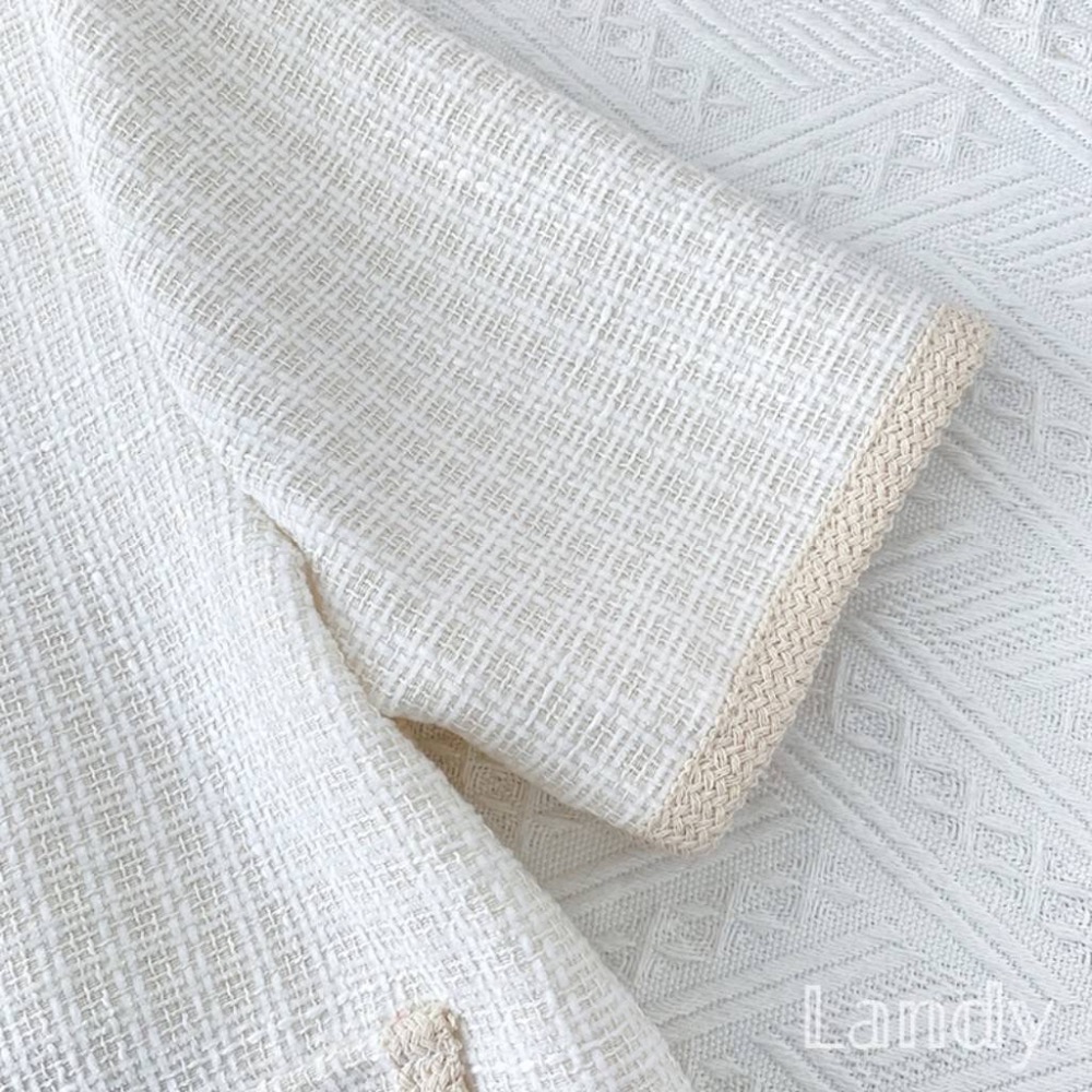 ღ 𝕃𝕒𝕟𝕕𝕪 ღ ｛預購｝法式小香風 小眾名媛氣質時尚百搭 v領單排扣 泡泡袖 短款外套上衣女-細節圖6