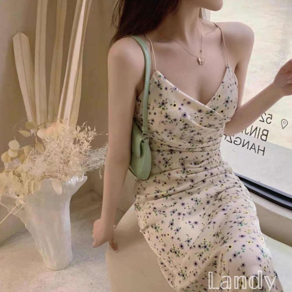 ღ 𝕃𝕒𝕟𝕕𝕪 ღ｛現+預購｝碎花洋裝吊帶連身裙 夏季女裝 2023最新款法式性感辣妹碎花裙  高級感碎花裙-細節圖3