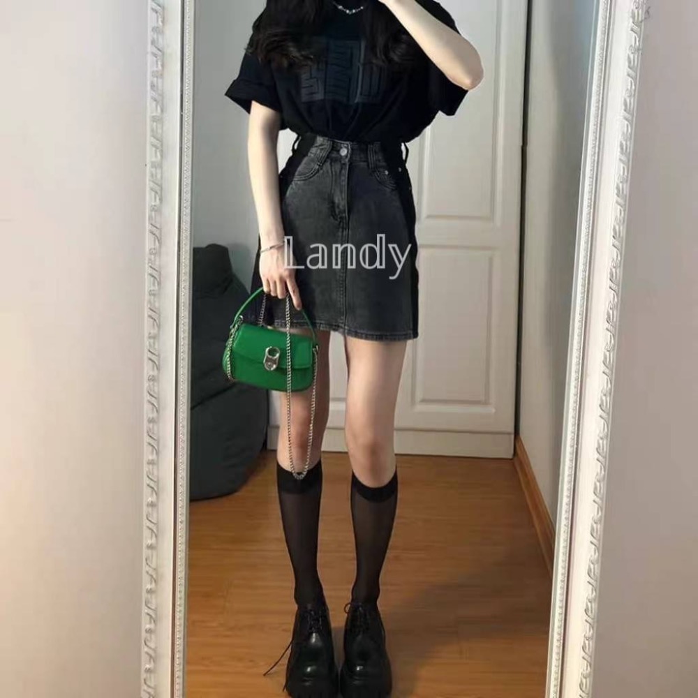 ღ 𝕃𝕒𝕟𝕕𝕪 ღ ｛現貨｝#077 美式設計感A字牛仔裙 新款A字牛仔裙 雲朵女孩可穿高腰顯瘦牛仔短裙-細節圖3