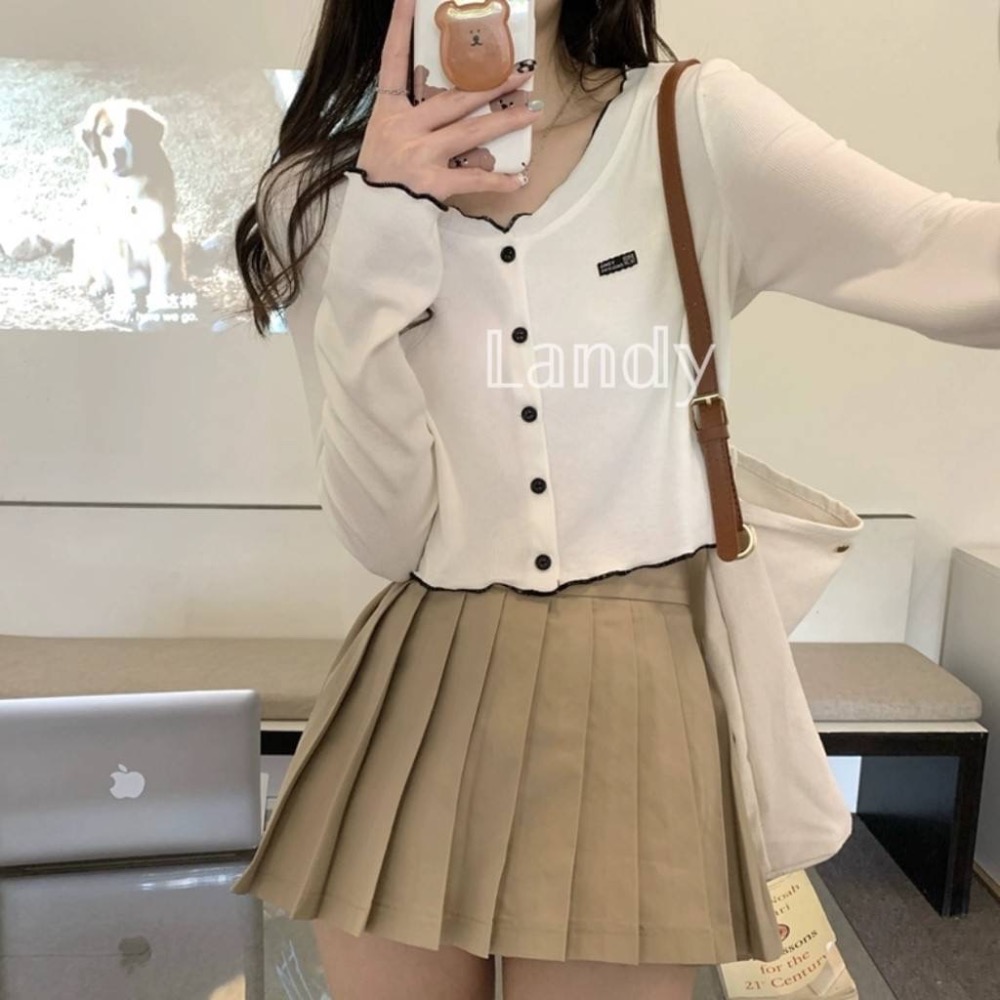 ღ 𝕃𝕒𝕟𝕕𝕪 ღ ｛現+預購｝#098 秋冬新款甜辣設計感 修身顯瘦長袖T恤 潮流超火百搭短款上衣-細節圖4