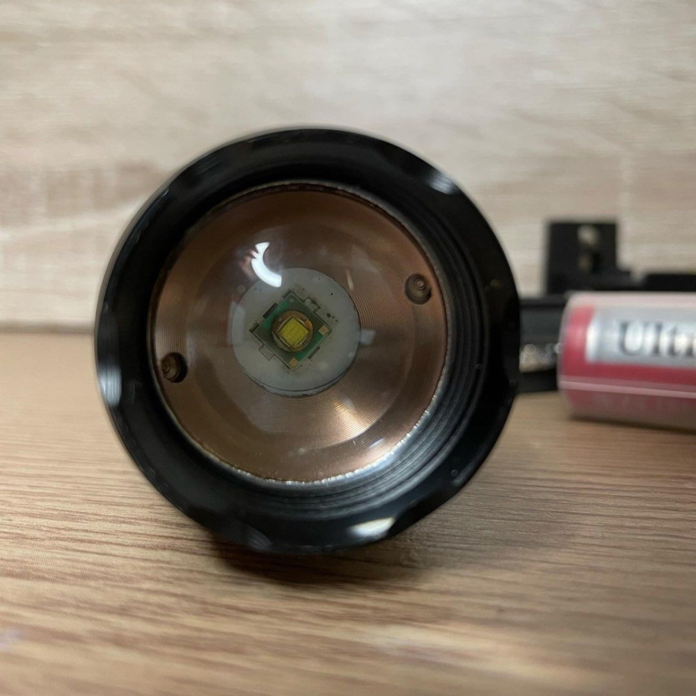 一套防水鋁合金手電筒,變焦遠射戶外露營野炊照明燈具,釣魚緊急照明燈-細節圖2