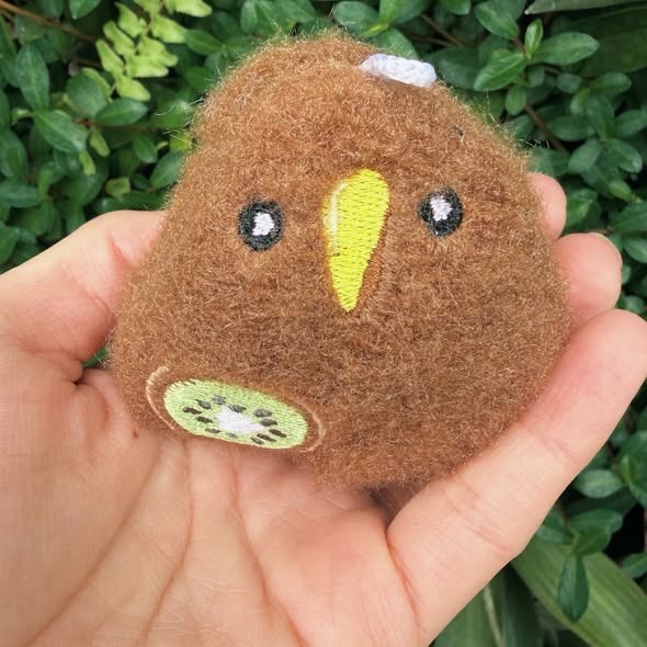 啾啾的型男日記 獨家小娃娃 ／歪臉Kiwi奇異鳥-細節圖3