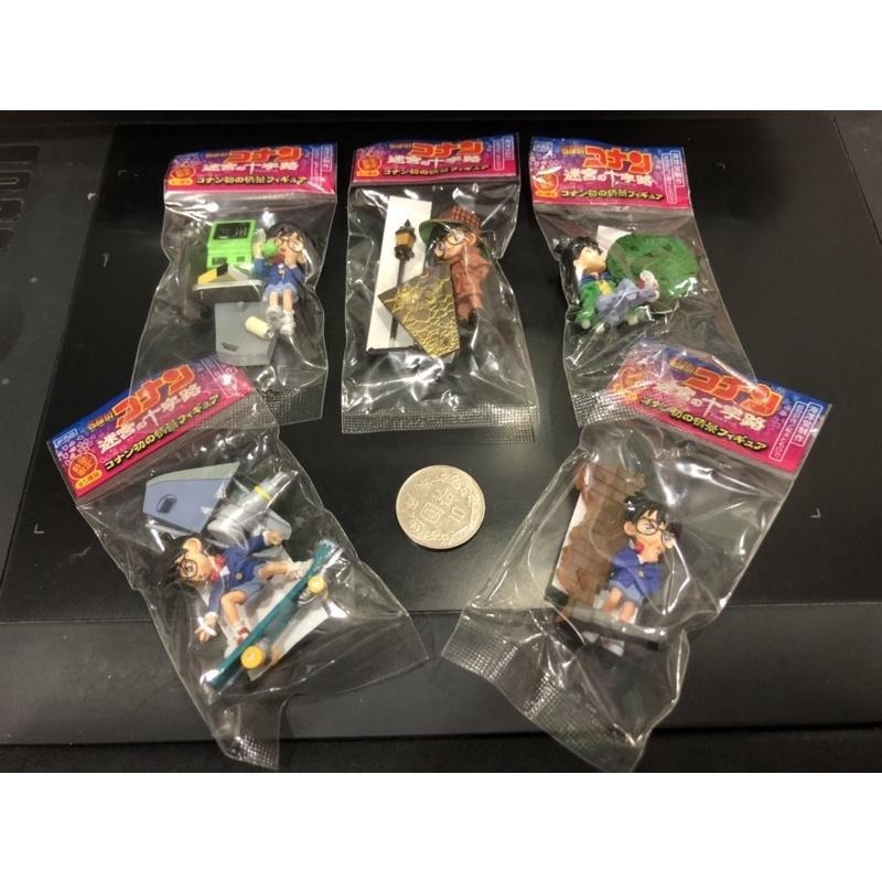 名偵探柯南 迷宮的十字路 老物 公仔 人偶 食玩 場景組 整套賣 工藤新一 滑板 江戶川 柯南 電話亭 絕版 早期-細節圖2