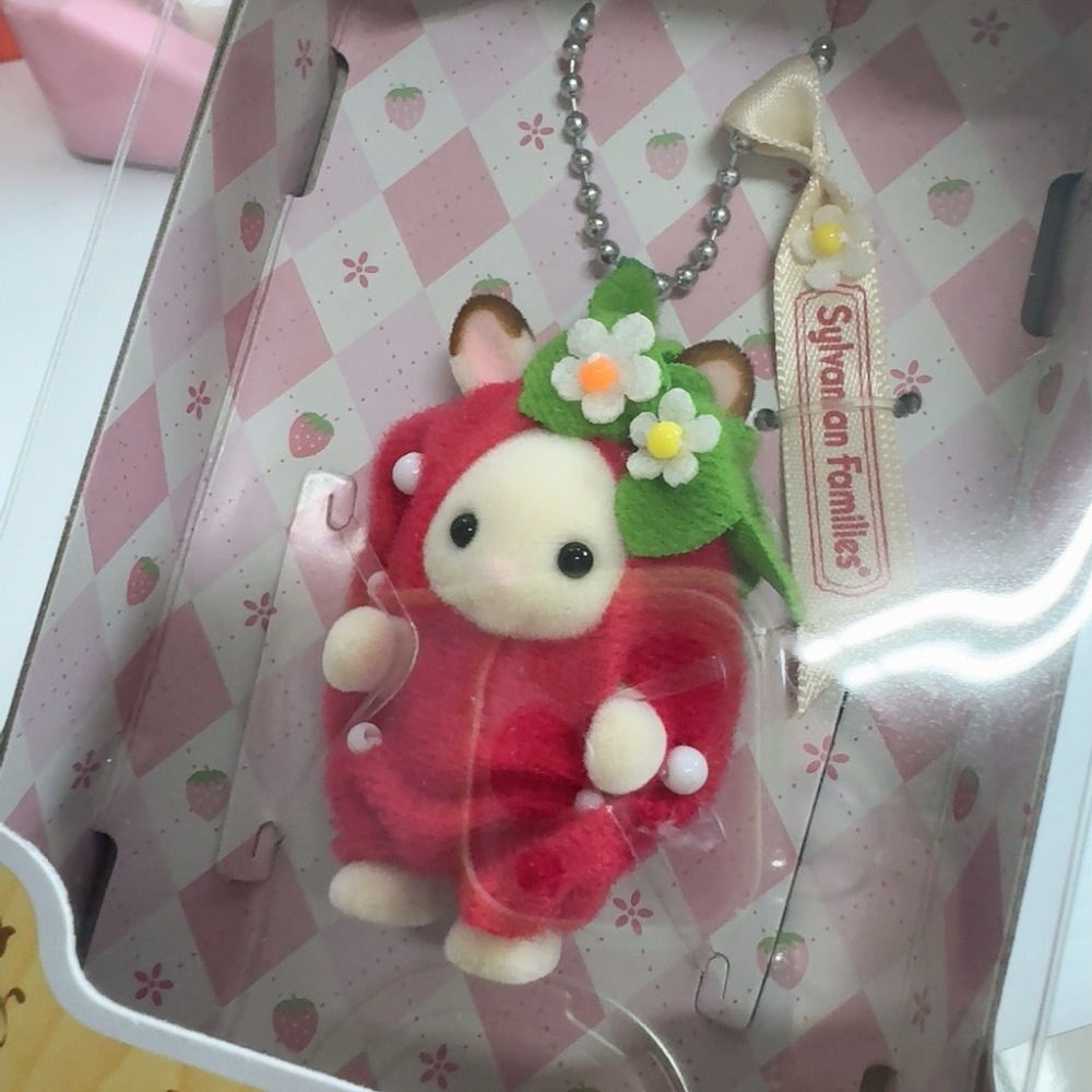 草莓巧克力兔（盒子微瑕殘膠）特價