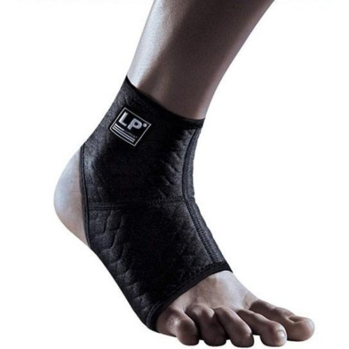 【維玥體育】 LP SUPPORT 704CA 護腳踝 高透氣型踝部護套 標準型踝部護套 護踝 運動護具（單入裝）