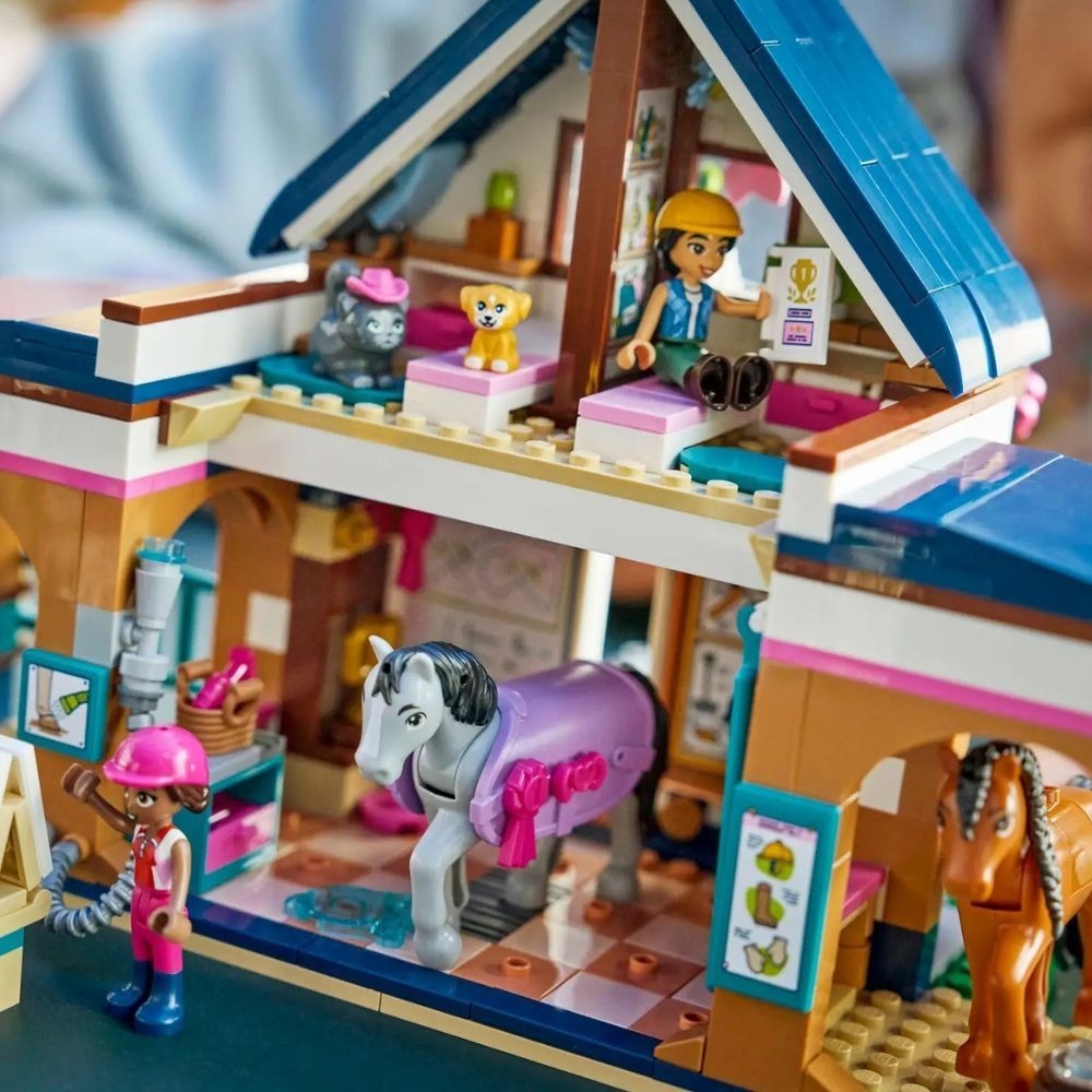 [ 必買站 ] LEGO 42688 馬廄和馬術學院-細節圖5