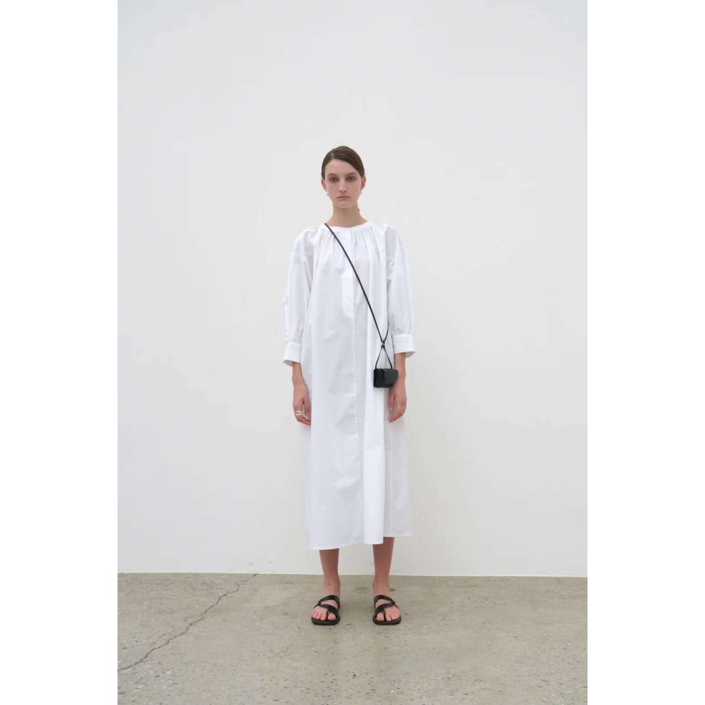 極簡日常 純白連身裙-細節圖2