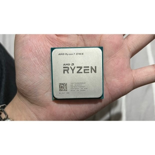 AMD R7-2700x CPU ROG Strix LC240 RGB 白龍 水冷散熱器