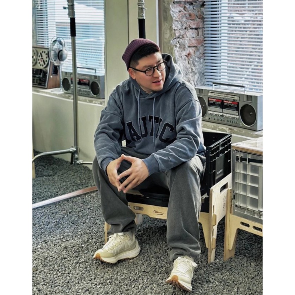 ❤️星光衫悅❤️Nautica長谷川 大刺繡字母Logo廓形寬鬆版型水洗純棉毛圈長袖套頭帽衫水洗卡其經典必入款a24-細節圖2