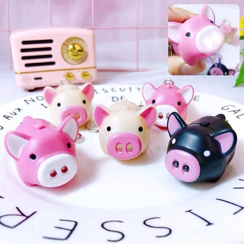 小豬鑰匙扣 🔥平價現貨🔥 LED鑰匙扣 有聲有燈鑰匙圈 手電筒鑰匙扣 小豬鑰匙扣 快樂豬 可當吊飾 裝飾品 掛飾-細節圖2