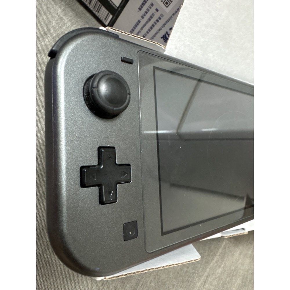 NS Nintendo Switch Lite 二手 珍鑽特式主機 $5500元-細節圖6