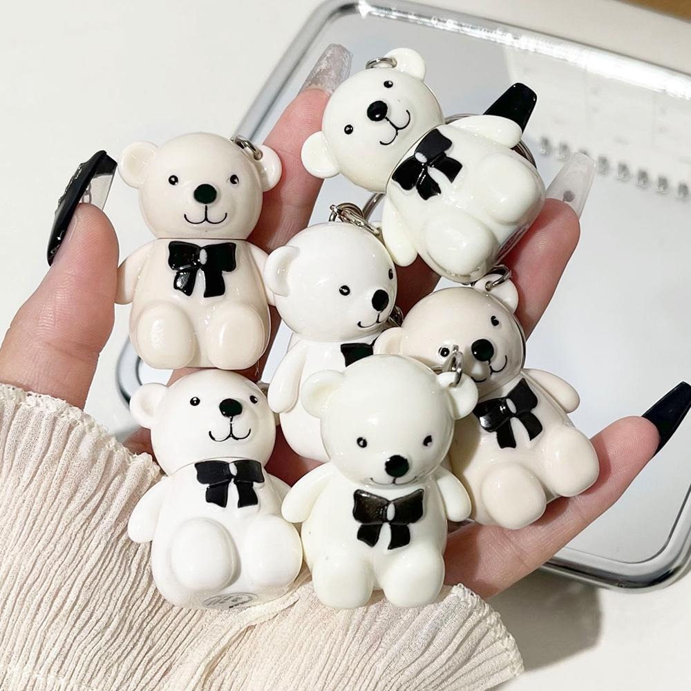 現貨 唇釉 小熊唇釉 唇彩 唇泥 鑰匙扣白色小熊唇釉 水光鏡面唇釉 素顏百搭小白熊口紅 顯白學生平價唇釉 唇膏唇露 唇蜜-細節圖9