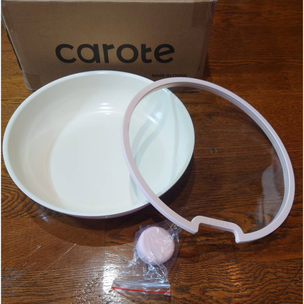 CAROTE 粉色麥飯石不沾鍋 分離式手把 26cm煎炒鍋  20cm 26cm平底鍋 玻璃鍋蓋 18cm 20cm湯鍋-規格圖1