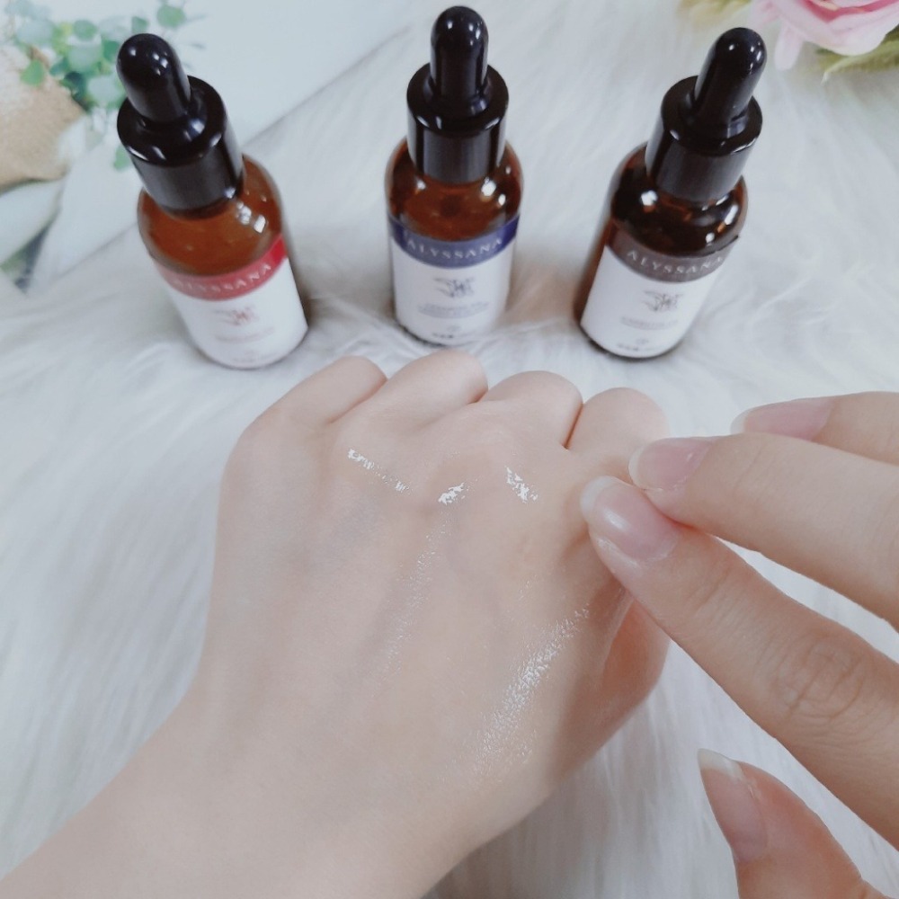 【FB分享】ALYSSANA 奢華全效精華液禮盒( 3瓶一盒) 角鯊烷 神經醯胺 熊果素「保濕 修護 亮白」-細節圖3
