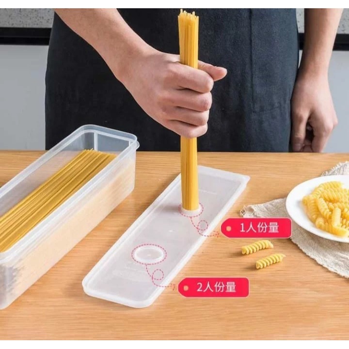 ◖魔女美妝◗ 日本製 SANADA 長型收納盒 長型保鮮盒 麵條收納盒 義大利麵 大號長方形 麵條收納 餐具-細節圖2