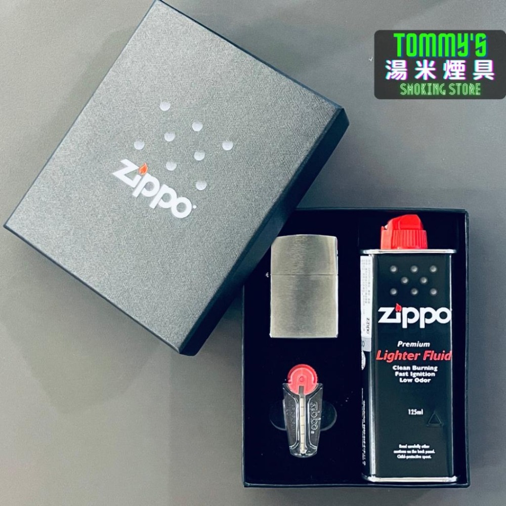 『實體店面🏠』美國 Zippo 打火機套裝『鍍鉻拉絲紋』”打火機+小油+打火石“ 型號200『湯米煙具』-細節圖2