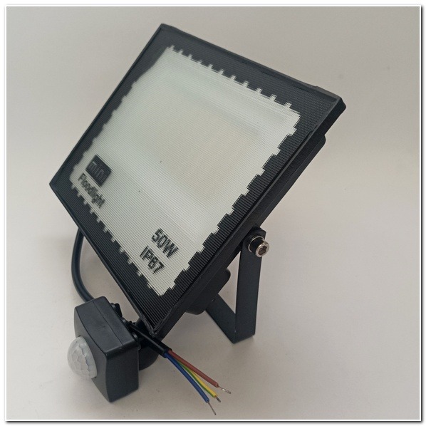 戶外人體感應 感應燈 50W 感應燈 投光燈 IP67 紅外線燈 3500流明 庭院燈 花園燈 插電感應 感應-細節圖4