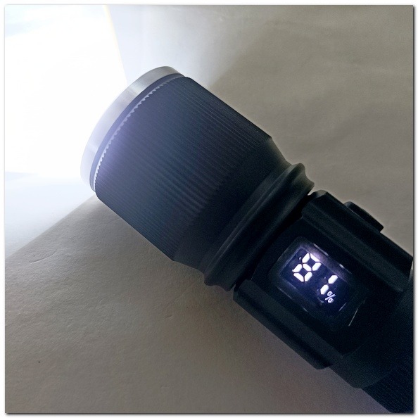 白激光 強光手電筒  TYPE-C 遠射聚光led燈 數字顯示電量  超亮手電 附18650鋰電池-細節圖8